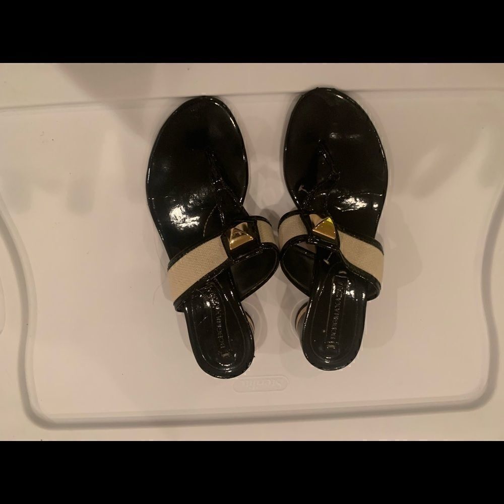 BCBGMaxazria Black, White & Gold Sandals size 6.5! I'm good condition